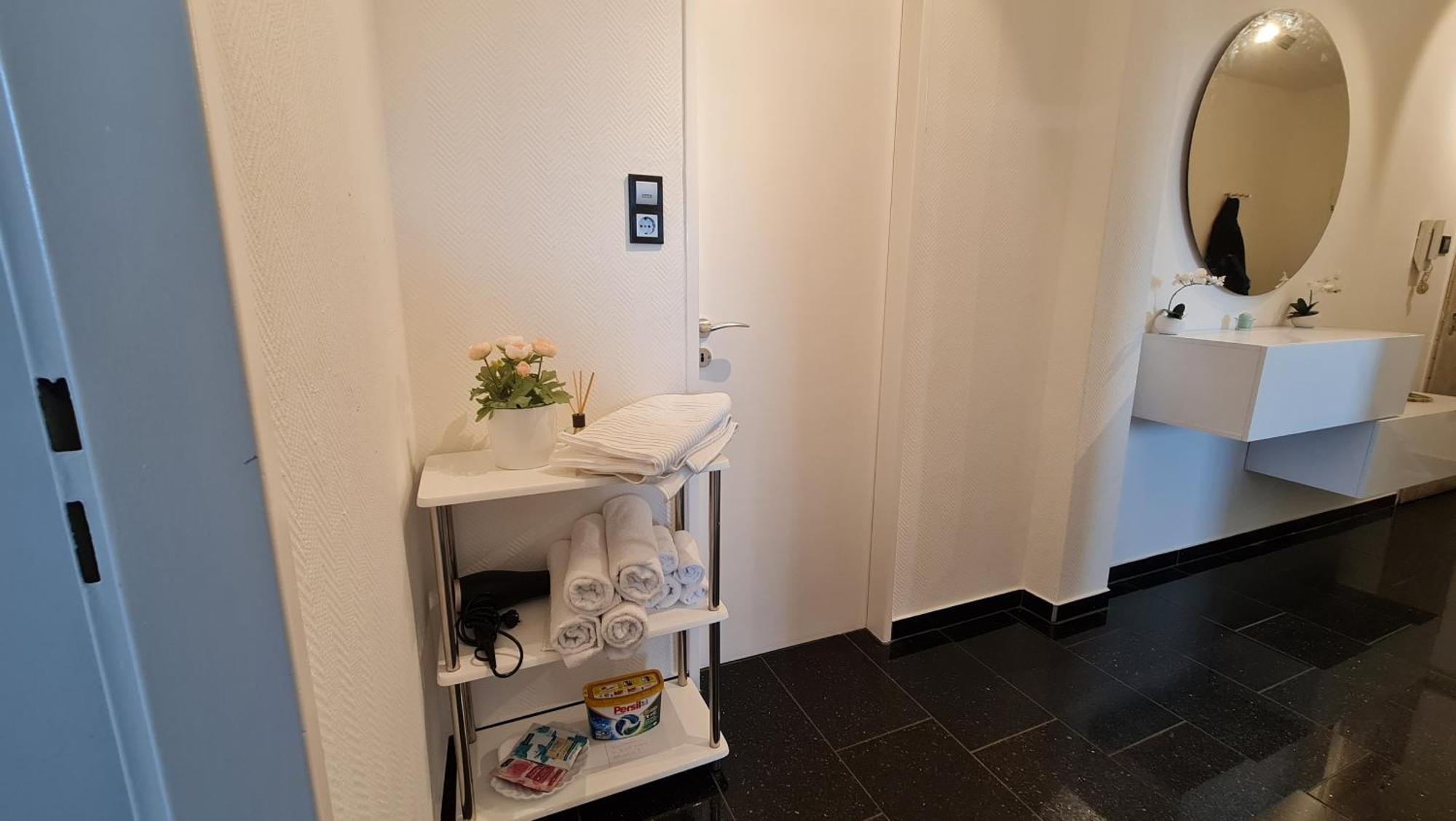 Deichliebe 1 - Traumhafter Ausblick, Eigene Garage & Kontaktloser Check-In - Komfort Pur!!! Bremerhaven Eksteriør billede